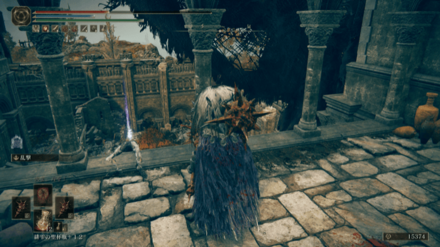 祝福「神殿街の廃墟」から神殿街の廃墟の南側にまわって穴の空いた壁から中に入り、上に登った場所