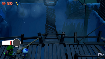 左のロープを引っ張る