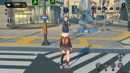 ルミナスクエアの銀のオブジェ前の画像