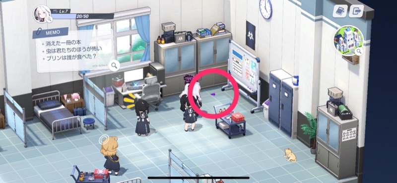 紫色の紙飛行機