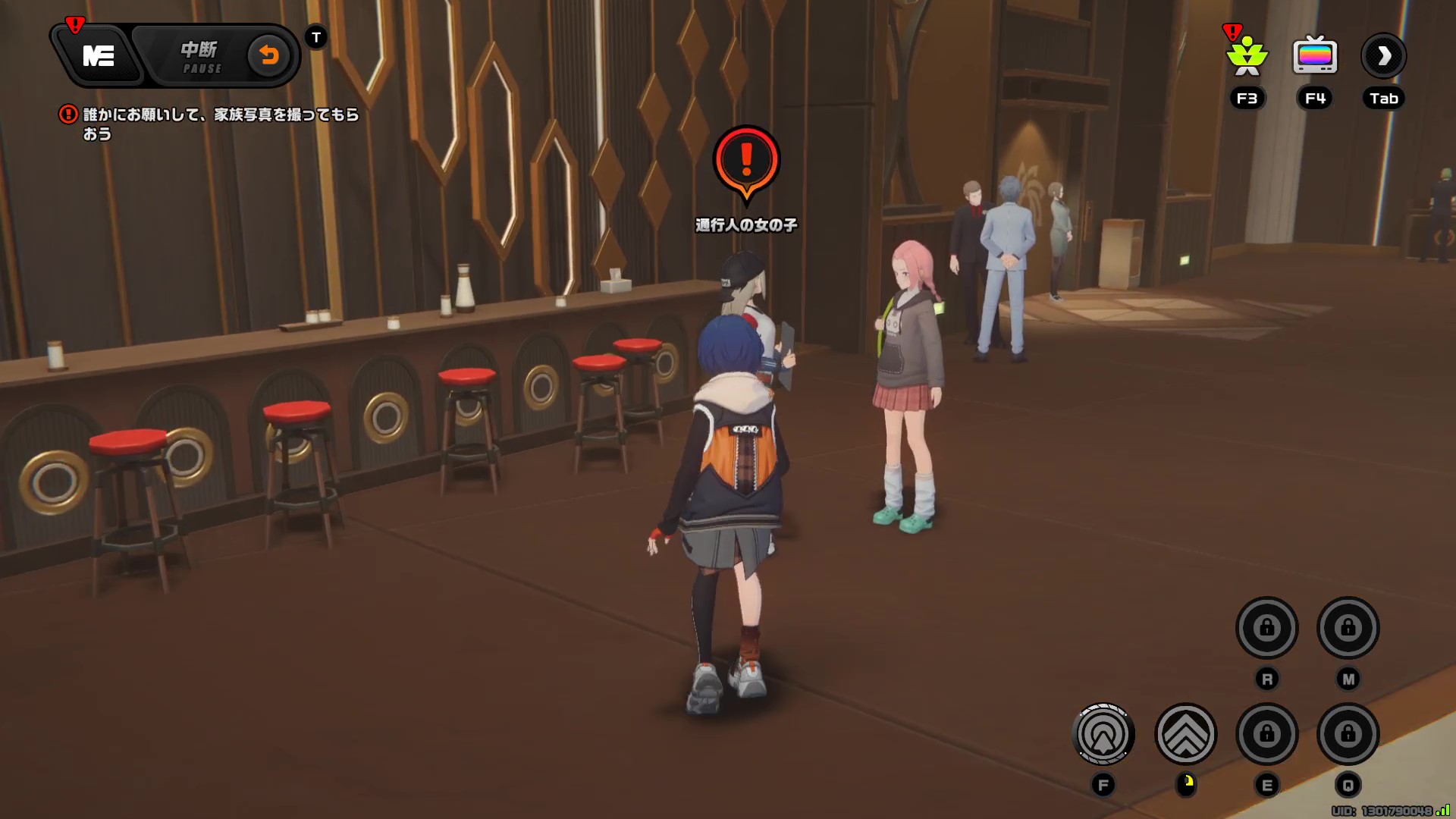 通行人の女の子