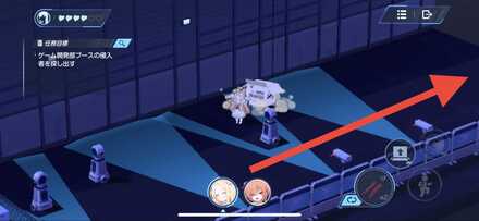 ロボットが来たら段ボールを脱ぎ移動する