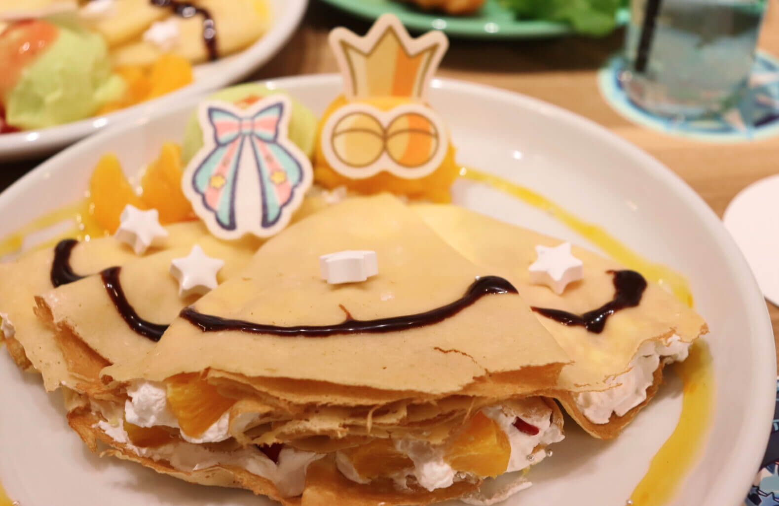 スポットライトのウィッチのクレープ