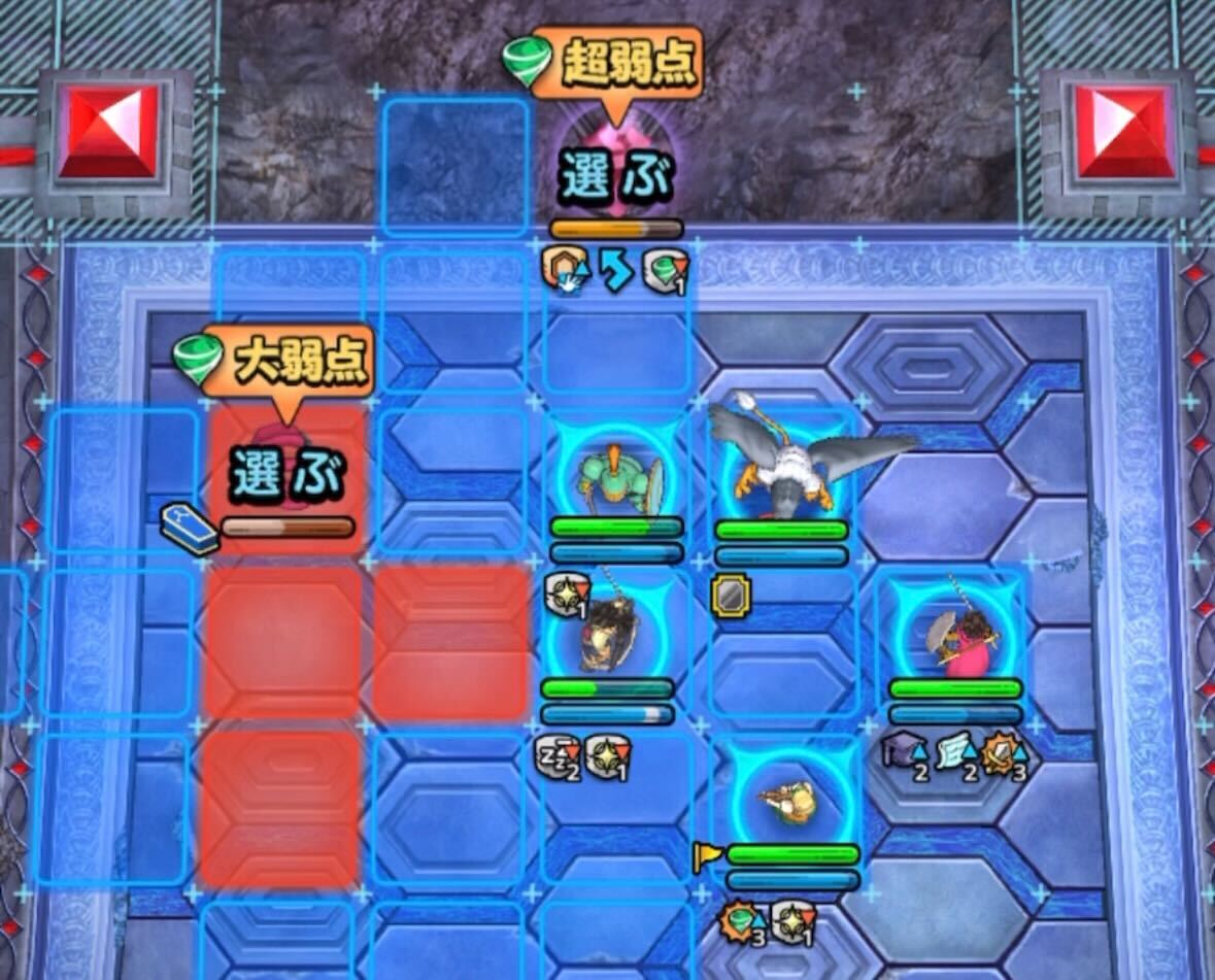 復活した手を3体で攻撃しつつ倒す