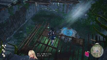 2階の中央から1階へ