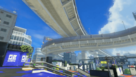 デカライン高架下