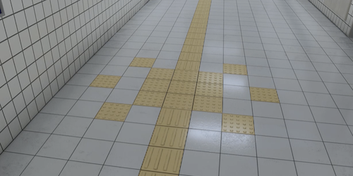 点字ブロックはみ出し