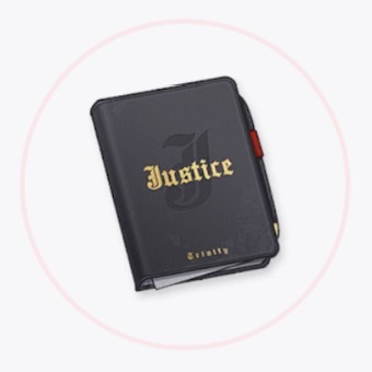 使い込まれた手帳画像