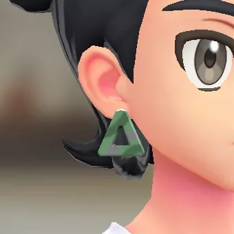 トライアングルピアス