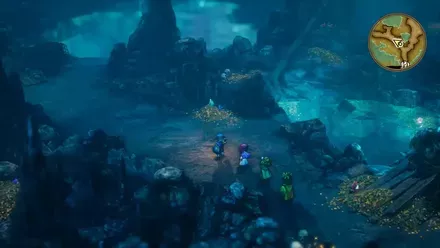 左に曲がり、道なりに進む