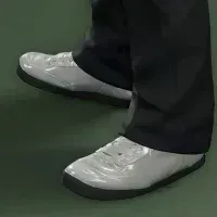 スニーカー（ツヤ）画像