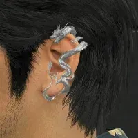 龍のイヤーカフ画像