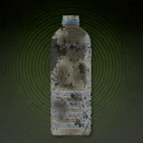 空のペットボトル画像