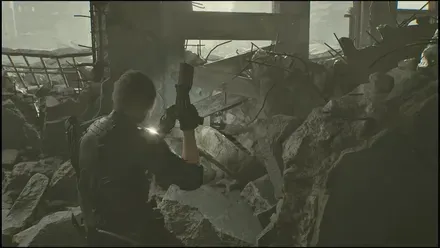 ラクーンシティ11体目のラクーン君は、作戦会議室の瓦礫の間にあります。