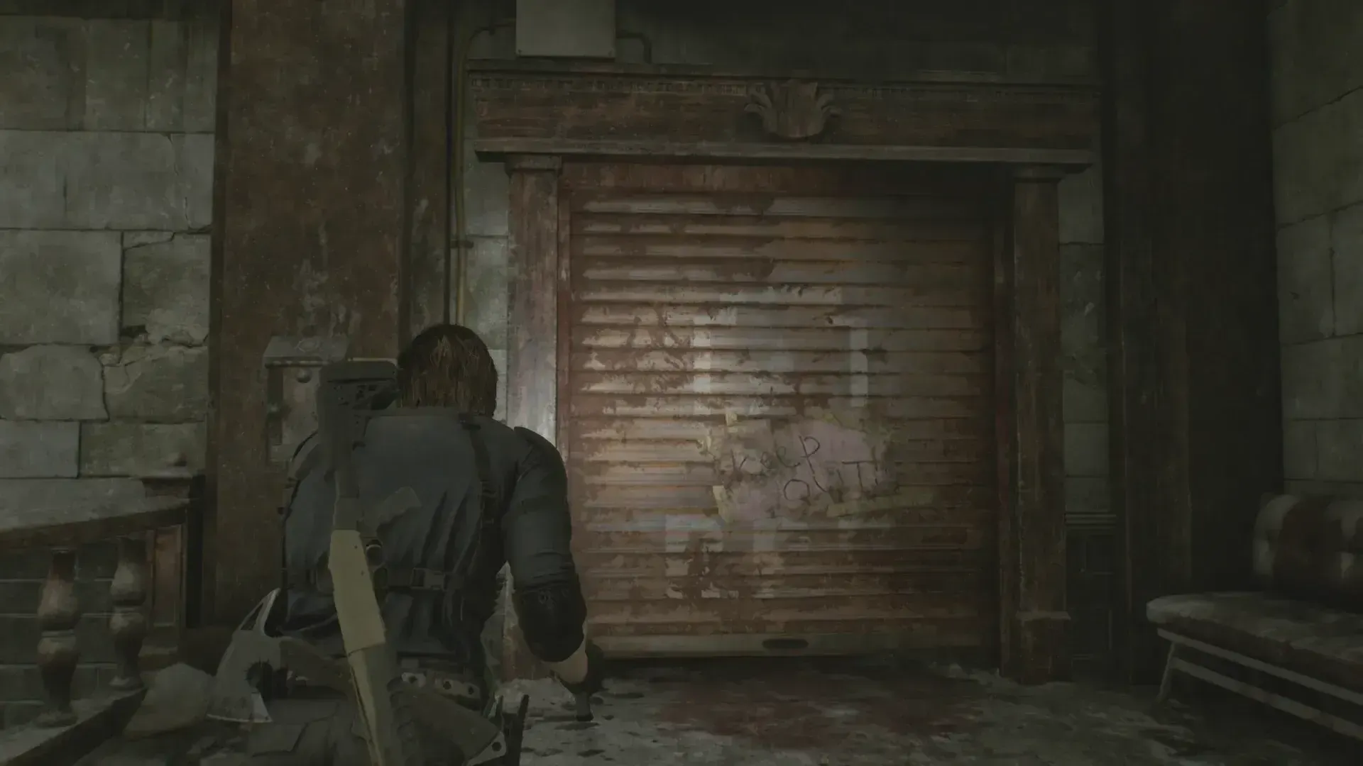 メインホール東のシャッター