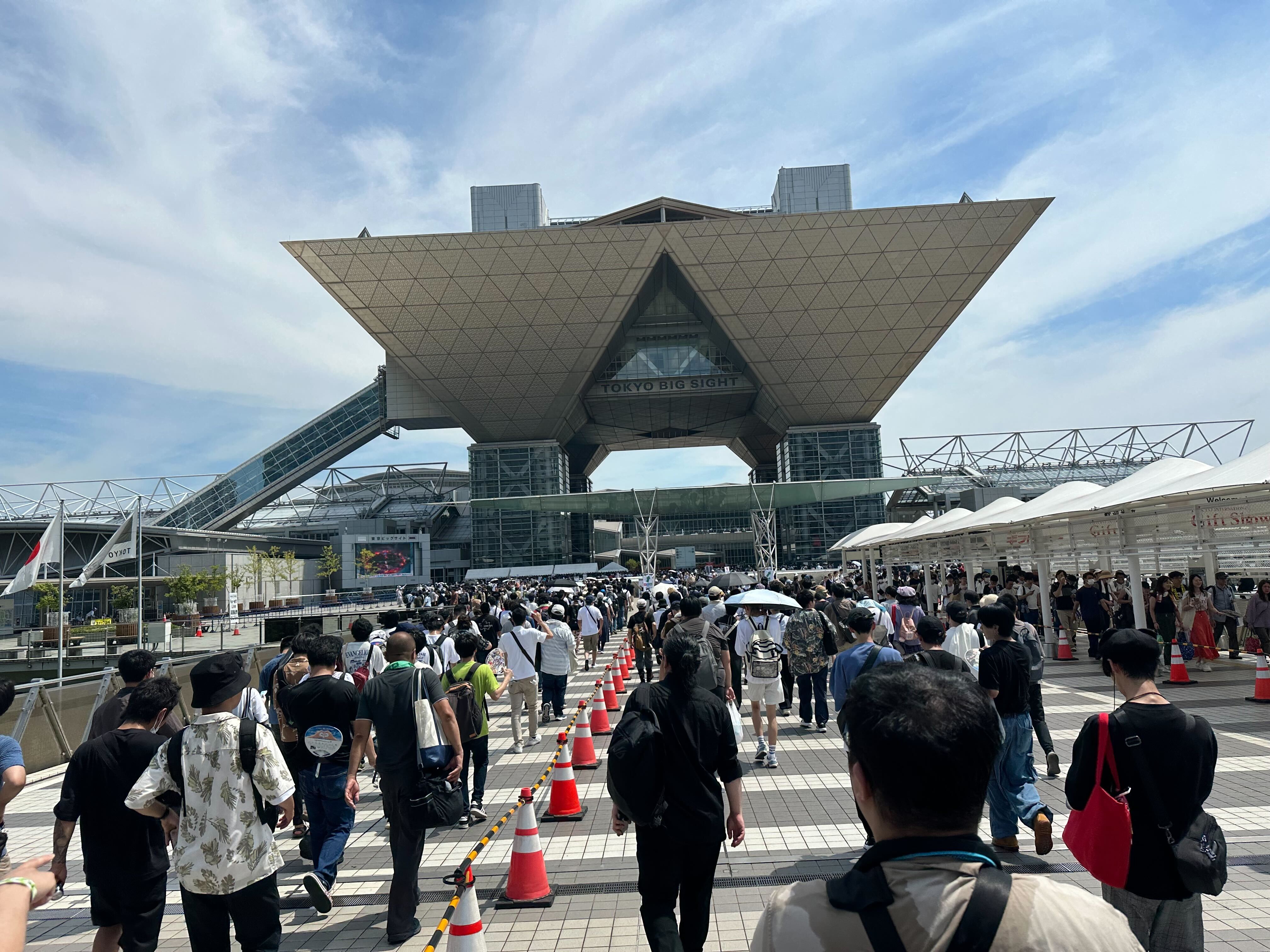 活気と熱気立ち込めるオタクの祭典！コミックマーケット104の企業ブースにGame8ライターが潜入してみた！