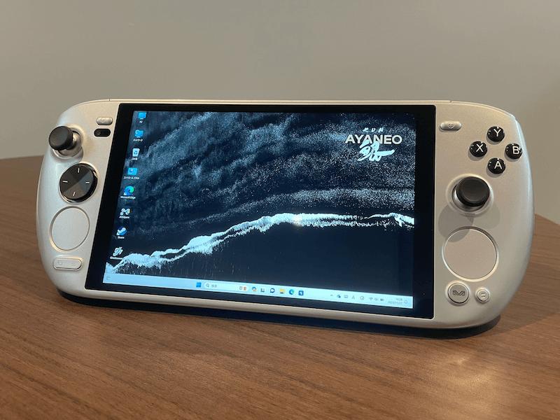 【製品レビュー】AYANEOが手掛ける最高級ポータブルゲーミングPC『AYANEO KUN』をレビュー！8.4インチ1600P IPSスクリーン搭載のハイスペックなポータブルゲーミングPCの使用感とは？
