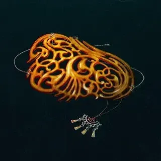 琥珀の胸当て画像