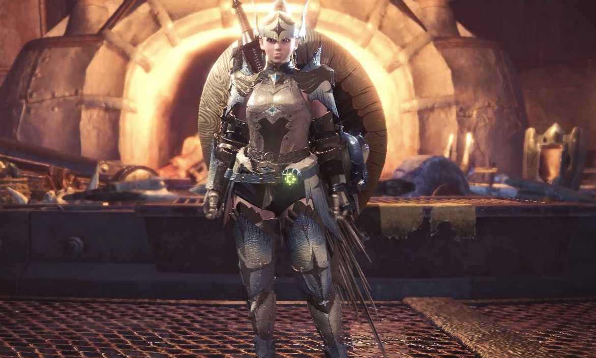 レイギエナβ装備の見た目（女）