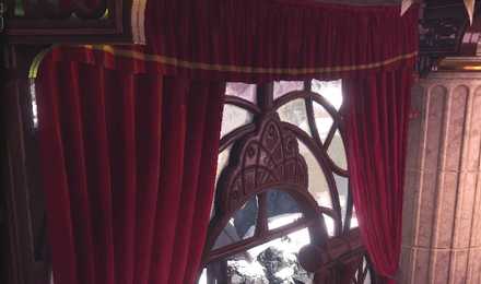 布製のカーテン【大】