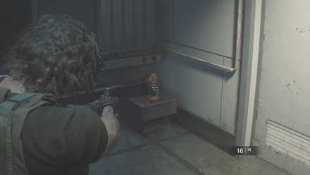 病室チャーリー君人形