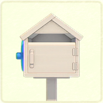 白い木のポスト