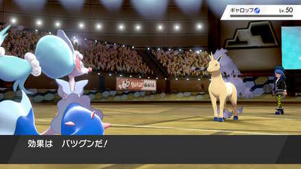 スカーフを警戒されにくい