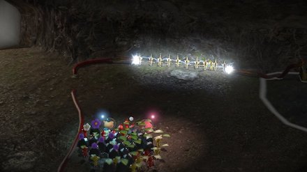 電気を付けて洞窟を抜ける