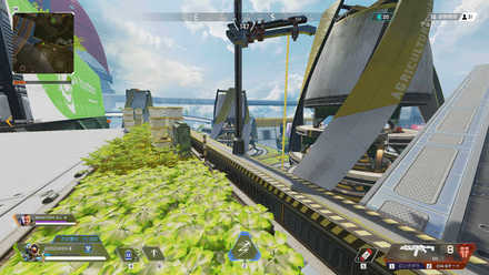 グロータワーとガーデンの間