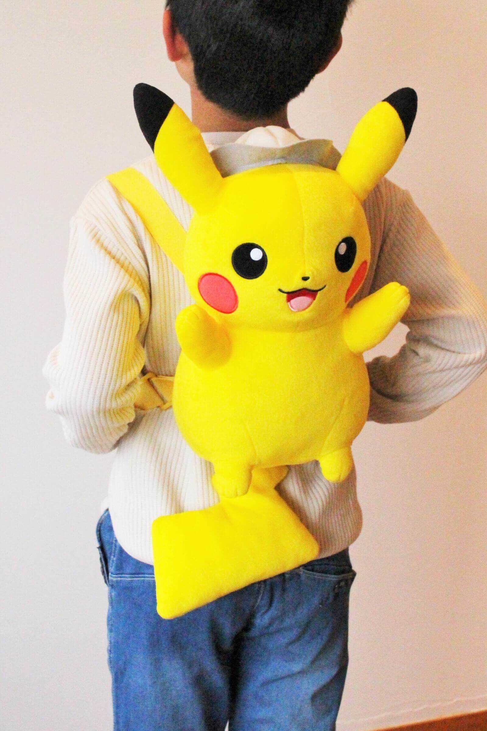ぬいぐるみリュック〜ピカチュウ〜背負った画像