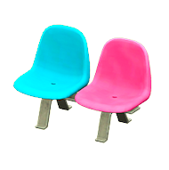 パブリックベンチのライトブルー×ピンクの画像