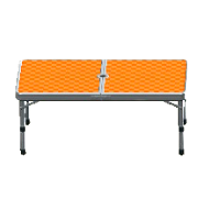 アウトドアテーブルのオレンジ(テーブル)の画像