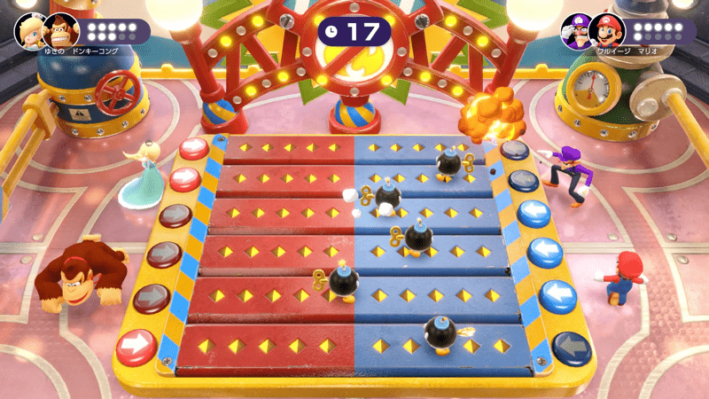 上下に分かれてひたすらボタンを押す