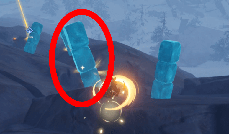 光っている氷柱