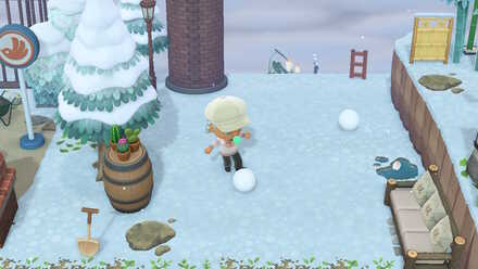 各雪玉を13回蹴飛ばして大きくする