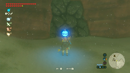 洞窟内へは壁を壊して入る