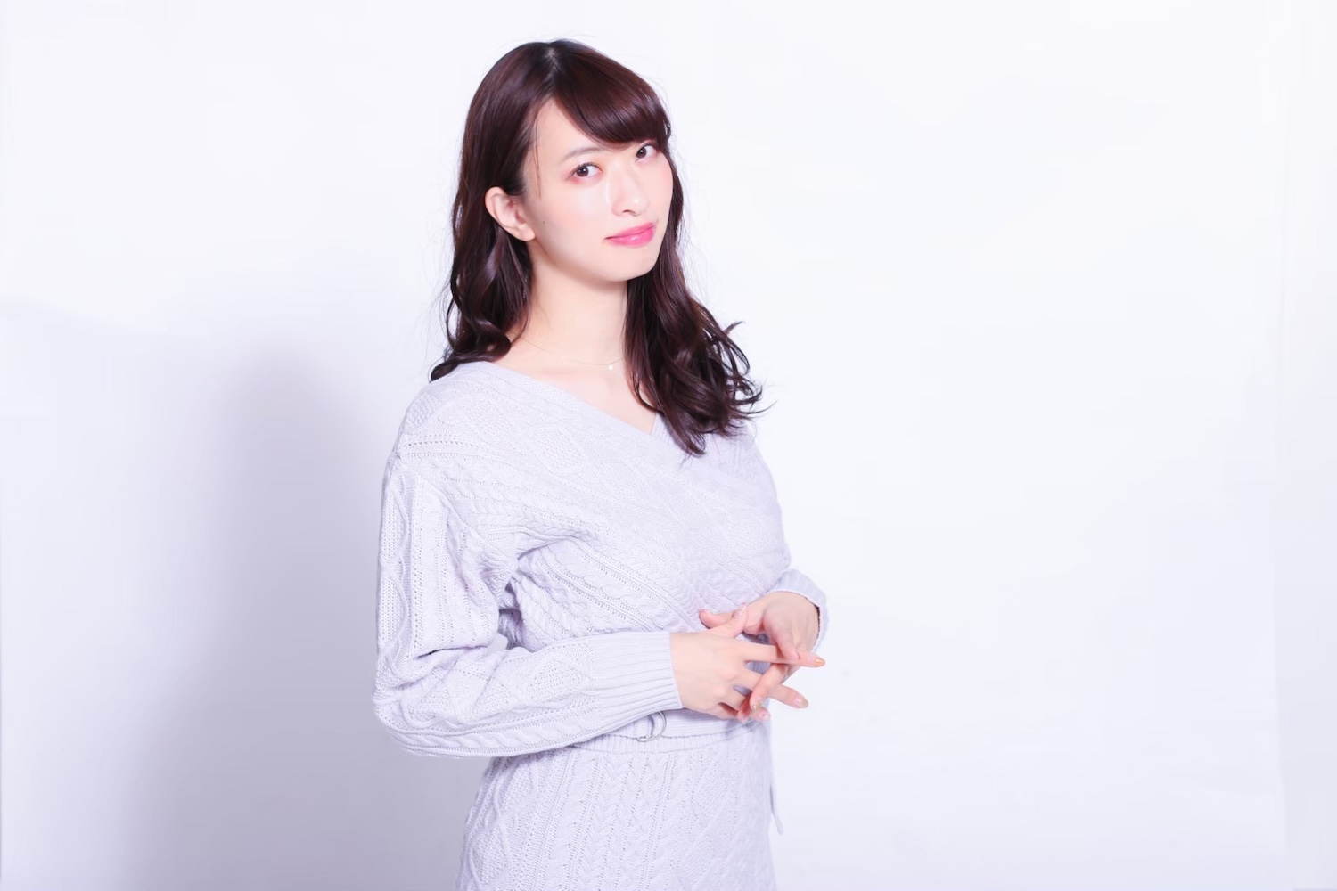 22 02 28 競馬シミュレーションゲーム 競馬伝説pride X28 タレント 倉持由香 が宣伝大使に就任 X28 事前登録者数も5万人を突破 ゲームエイト