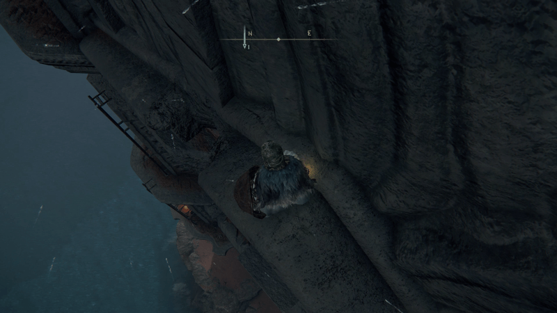 途中にある穴に注意