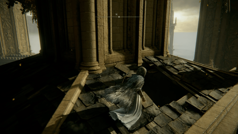 屋根に穴が空いている建物