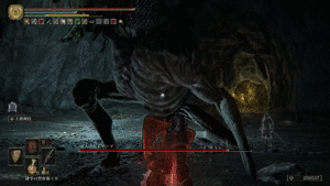 亜人の女王：攻撃を誘い背後に回ろう