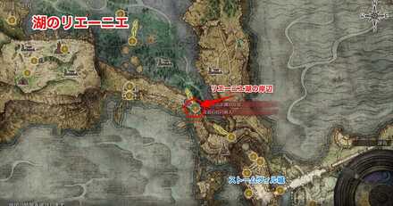 リエーニエ湖の岸辺