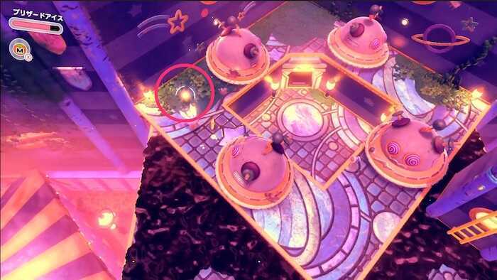 クレイジーパレードカーが徘徊する道の途中