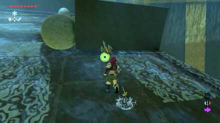 大玉を避けて坂を登る