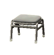 ゲームセンターのイスのグレーの画像
