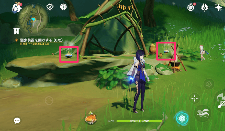 テント左右隣にある駆虫装置を回収する