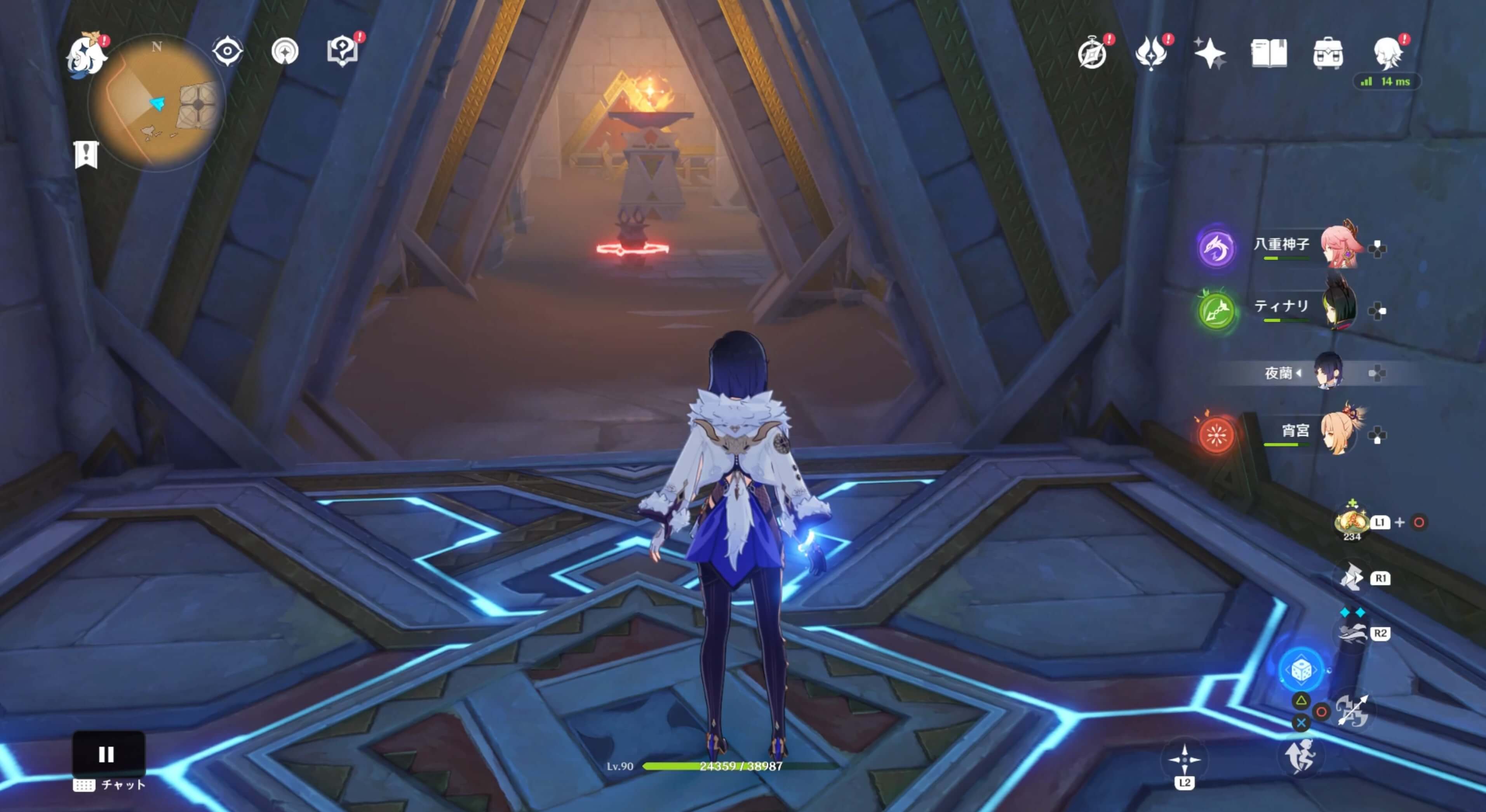 リフトに乗り下の部屋へ向かう