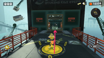 正面の部屋に入る