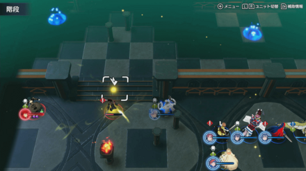 明かりを照らしながら進む