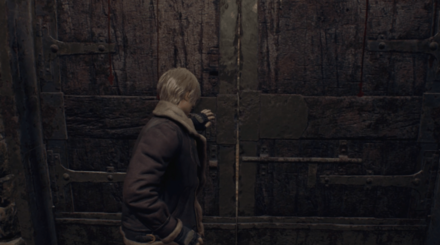 大扉を開けた先に小さな村がある