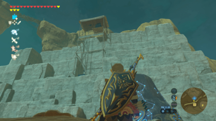 ケーノイの祠南側の崖にある段差